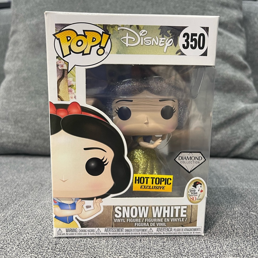 Funko Pop Disney Snow White Diamond Collection Hot Topic Exclusive